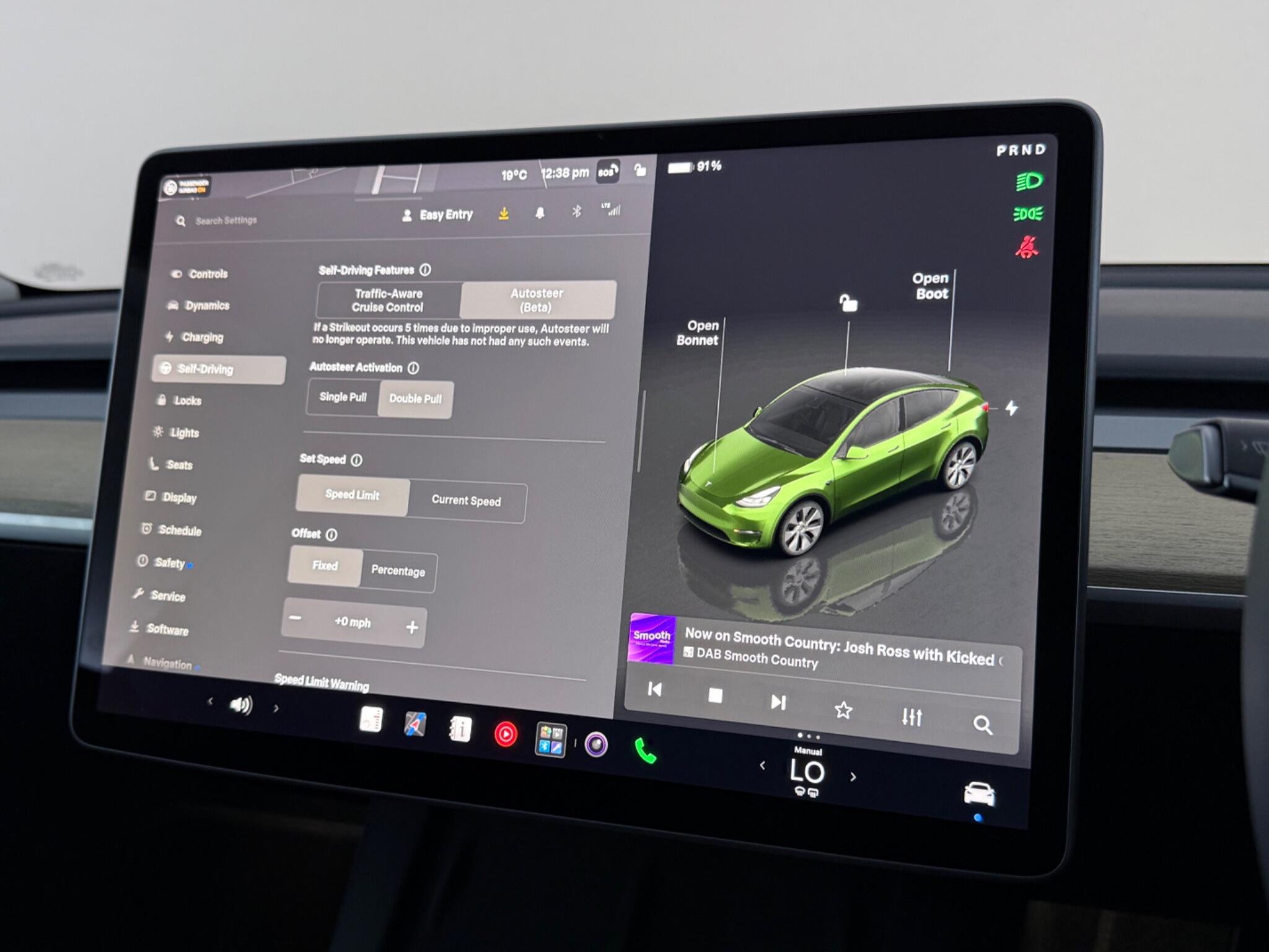 Tesla Model Y view 25