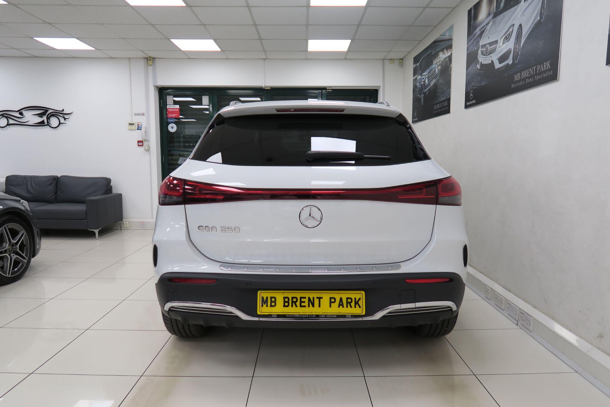 Mercedes-Benz EQA view 6
