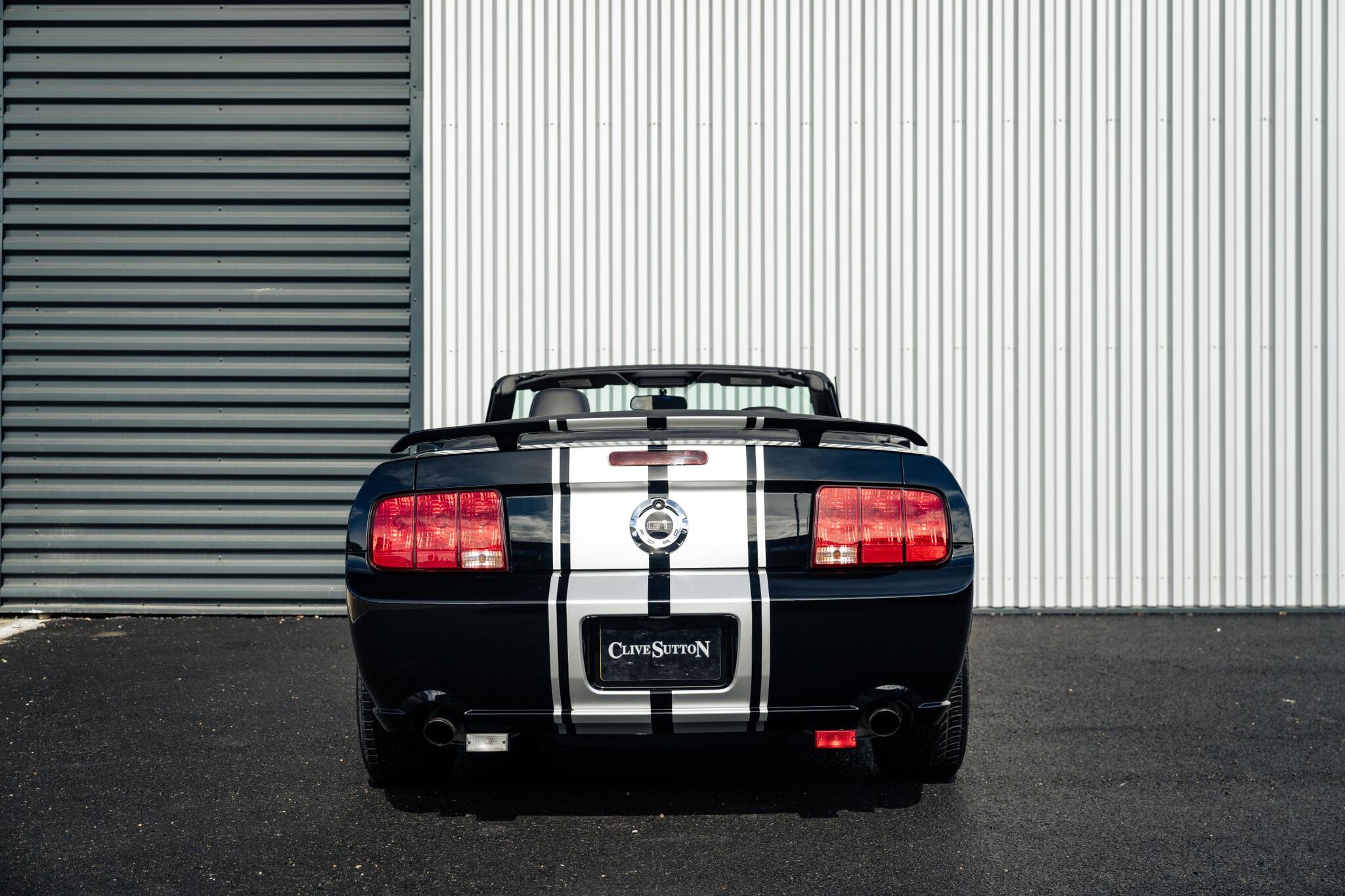 Ford Mustang view 6