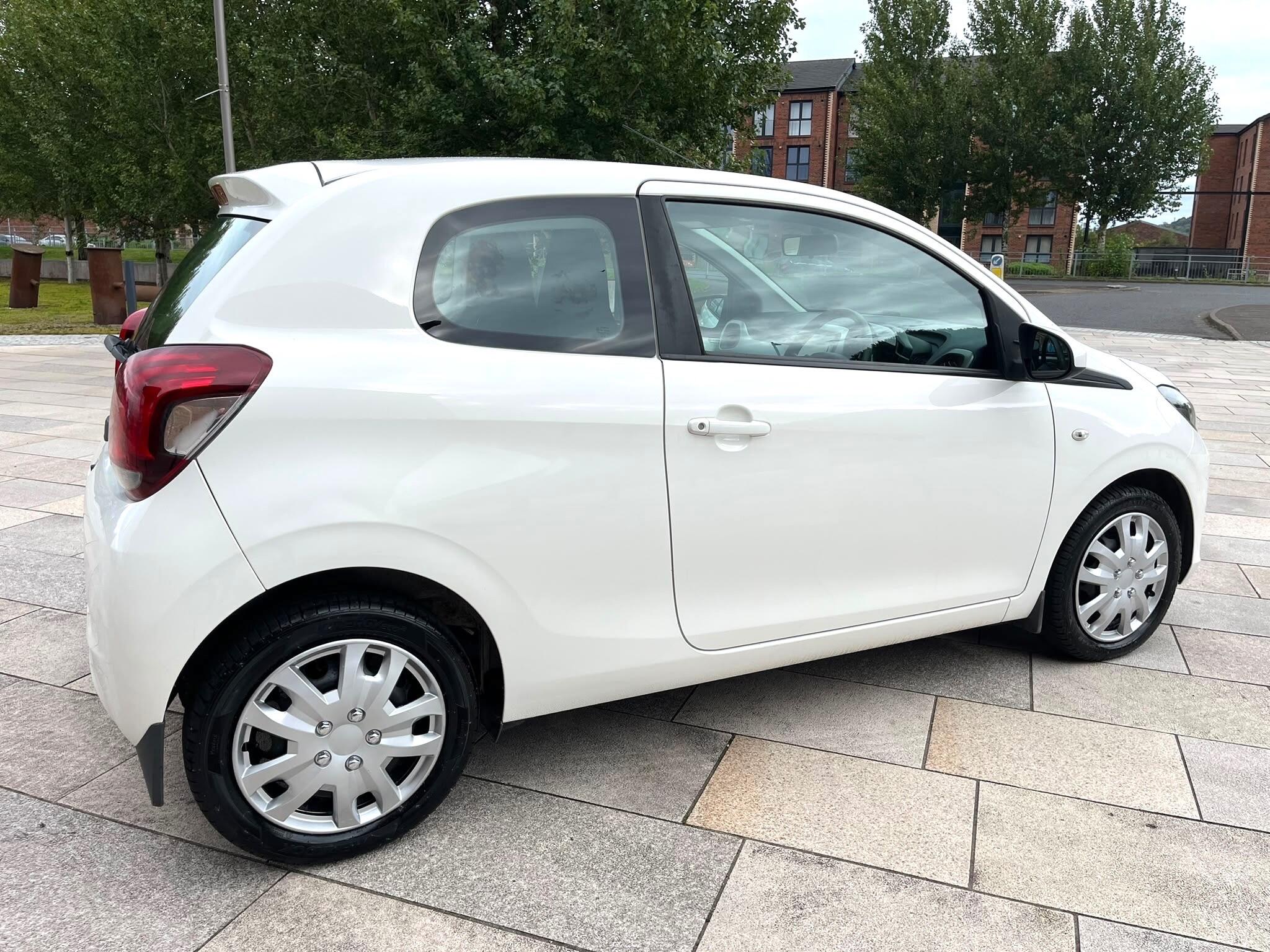 Peugeot 108 view 16