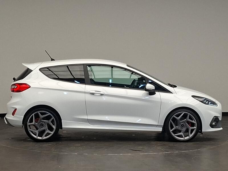 Ford Fiesta view 3