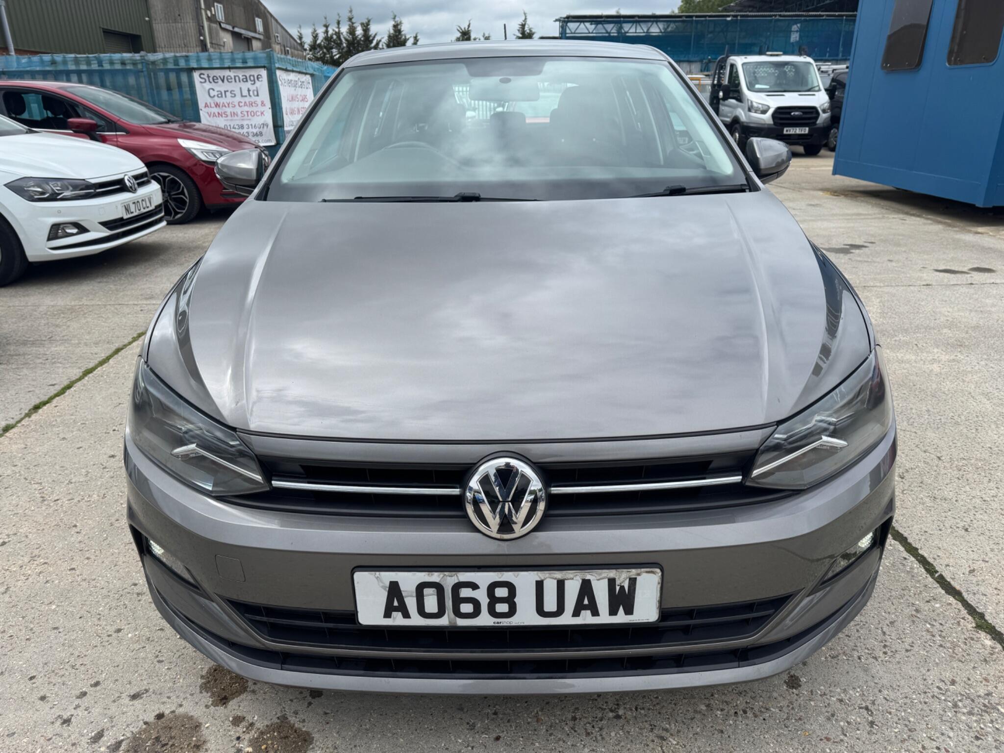 Volkswagen Polo view 3