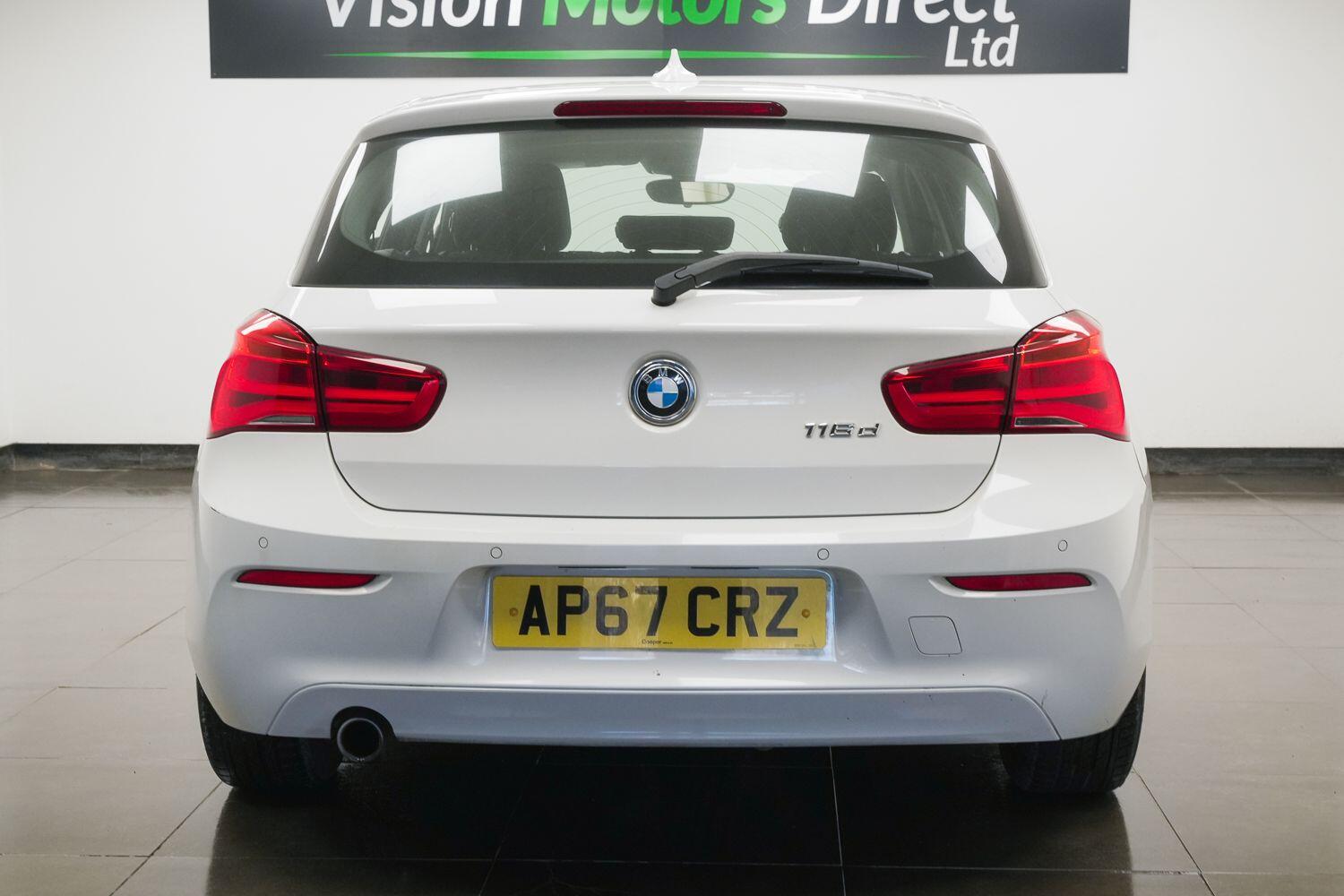 BMW 1 Series view 3