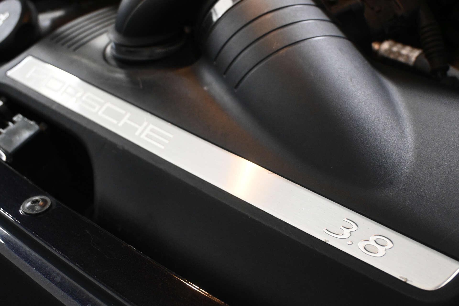 Porsche 911 view 28