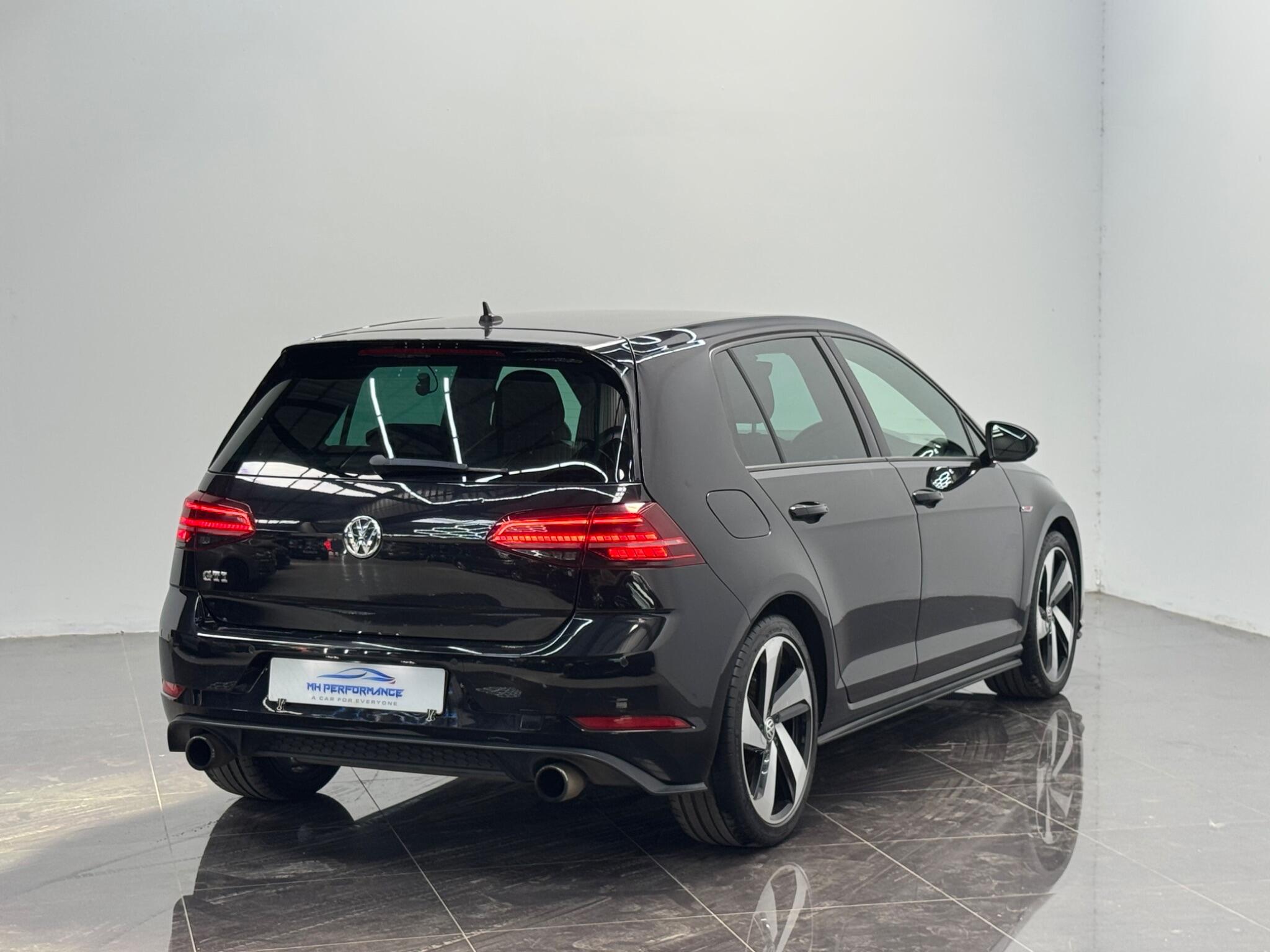 Volkswagen Golf view 66