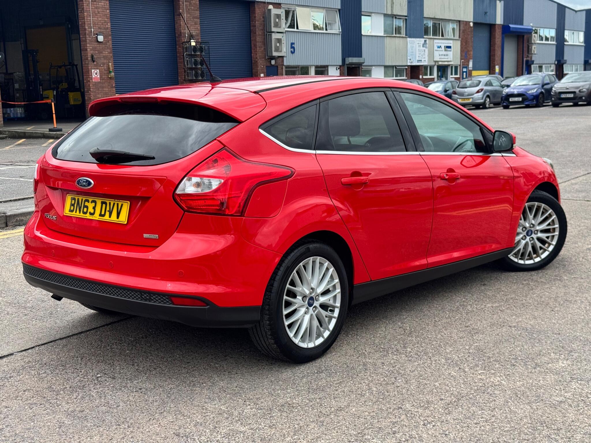 Ford Focus view 18