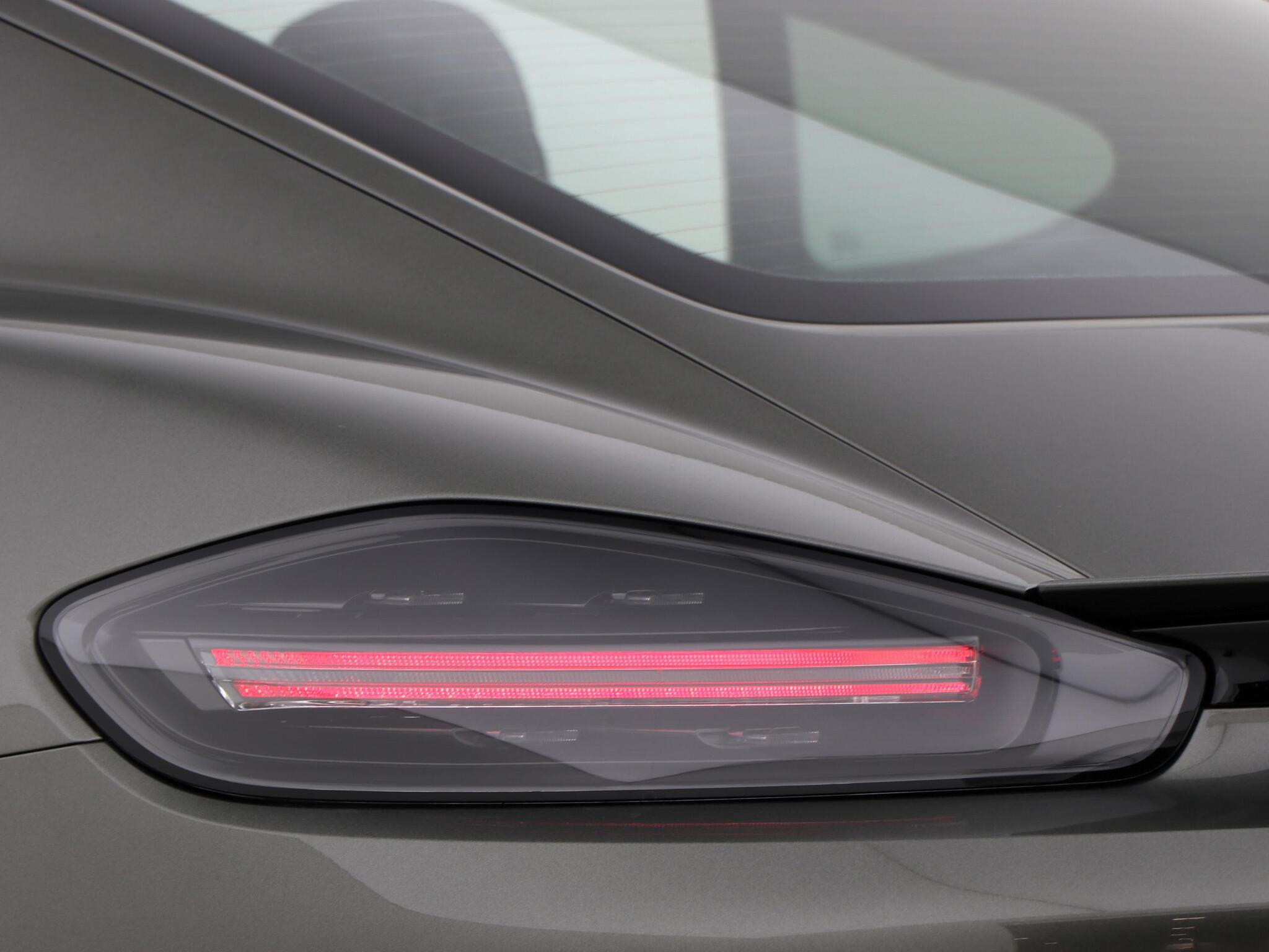 Porsche Cayman view 19