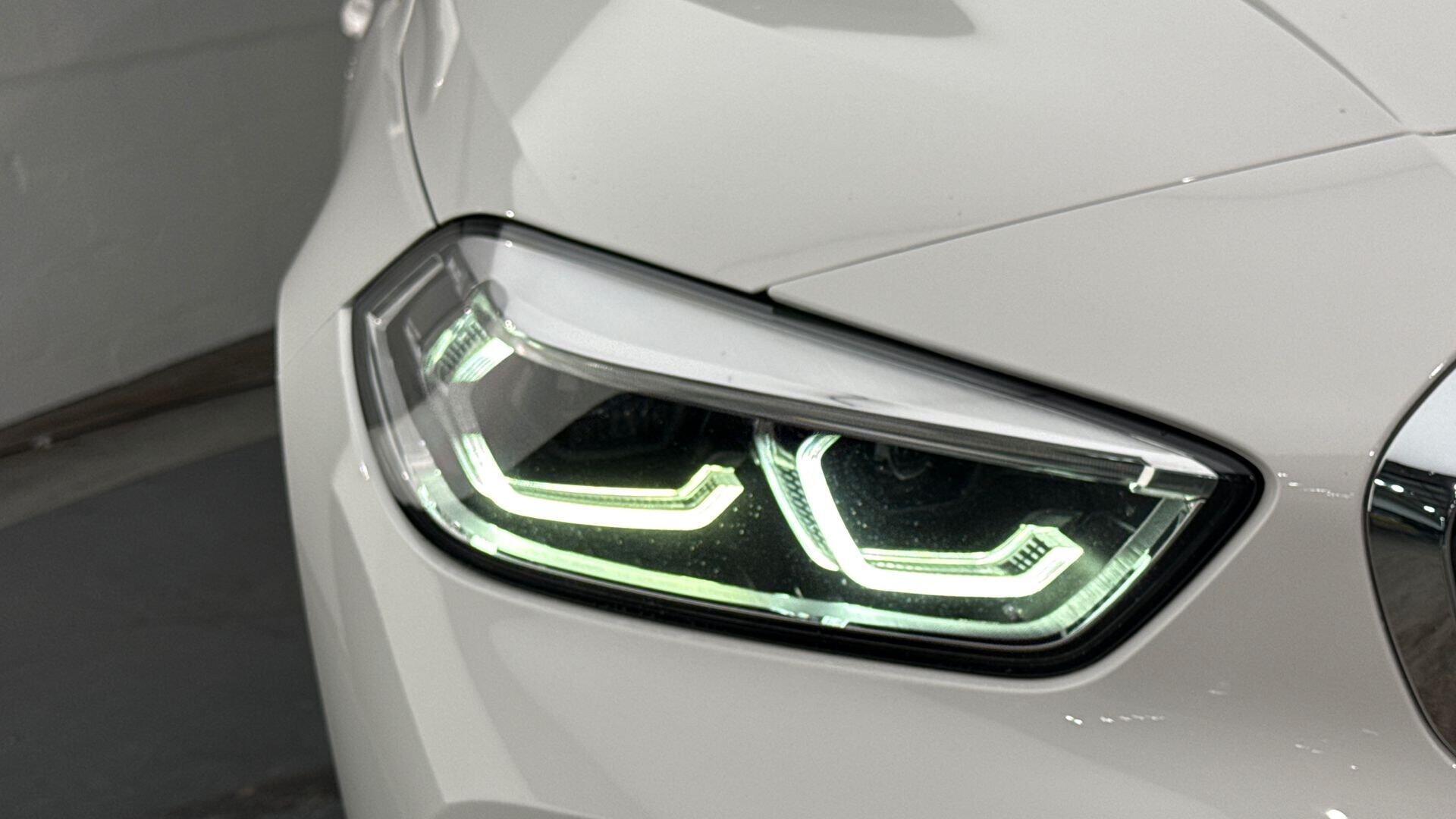 BMW 1 Series view 23