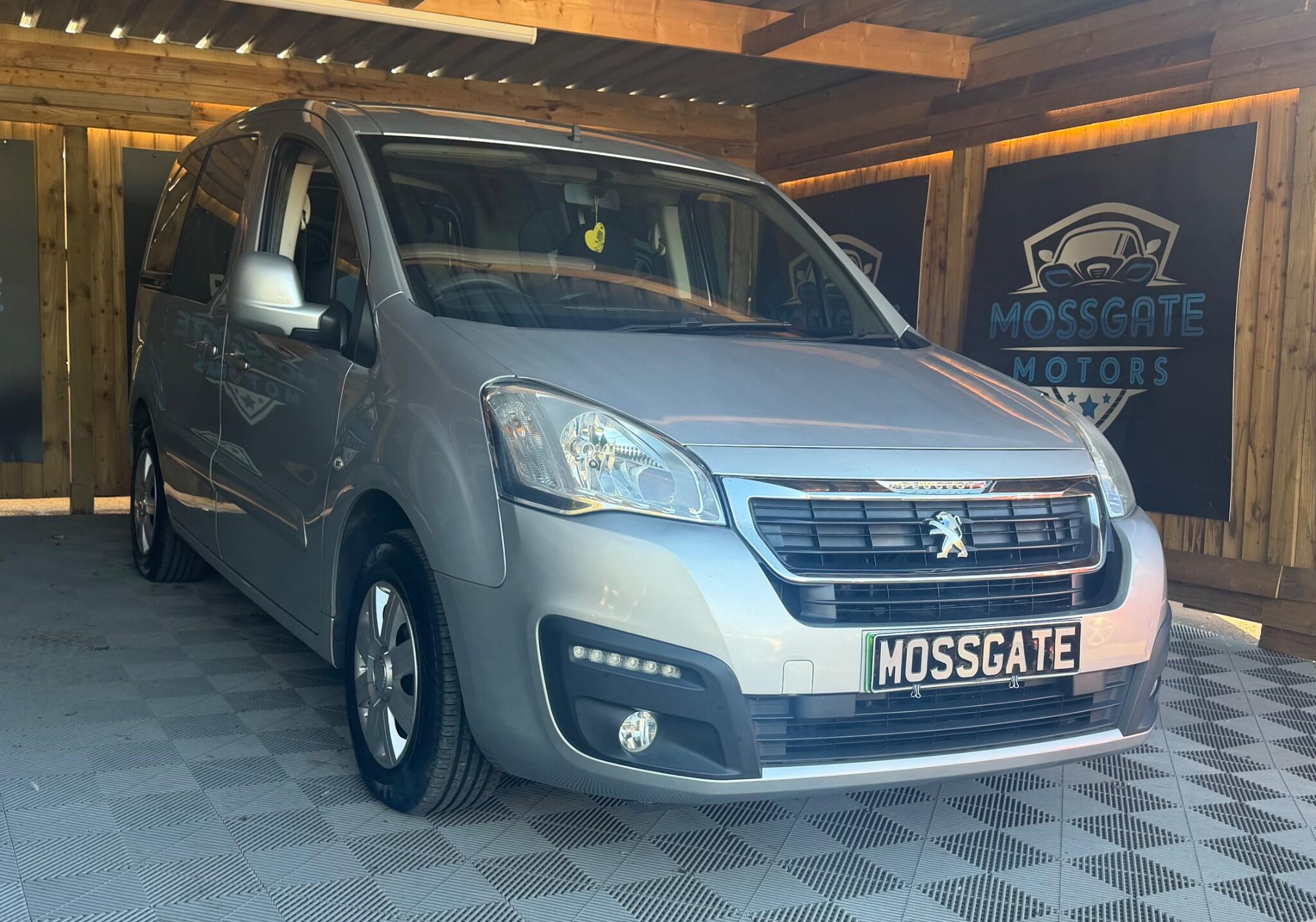 Peugeot Partner Tepee view 3