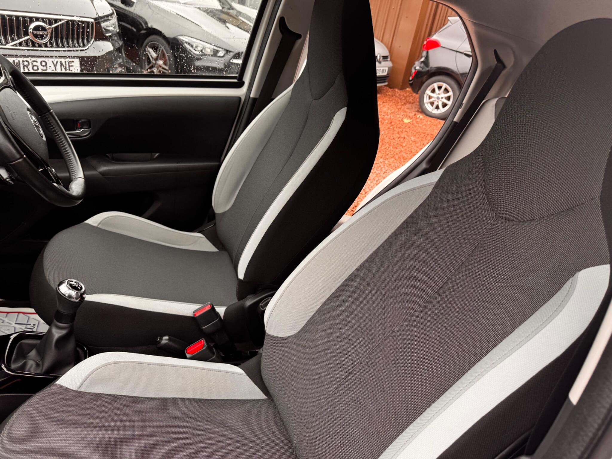 Toyota Aygo view 35