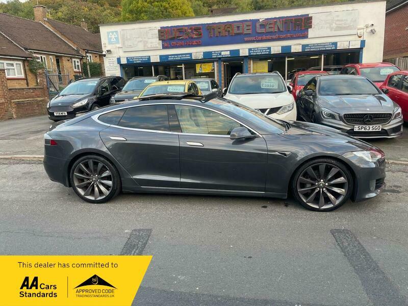 2016 Tesla Model S image 12