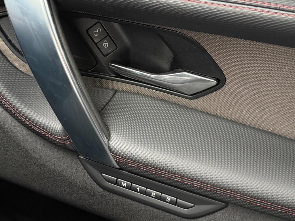 Land Rover Discovery Sport view 48