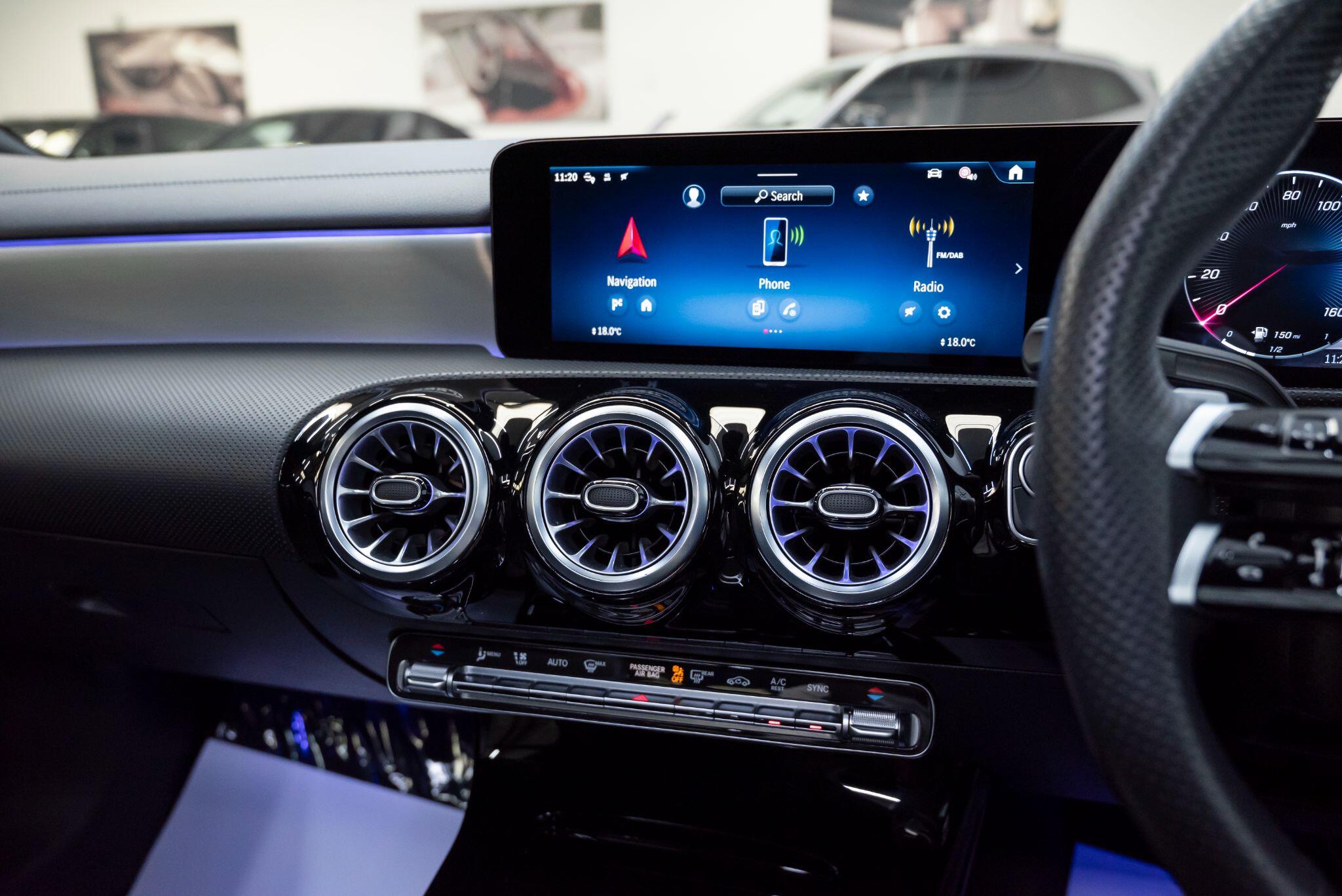 Mercedes-Benz CLA view 44