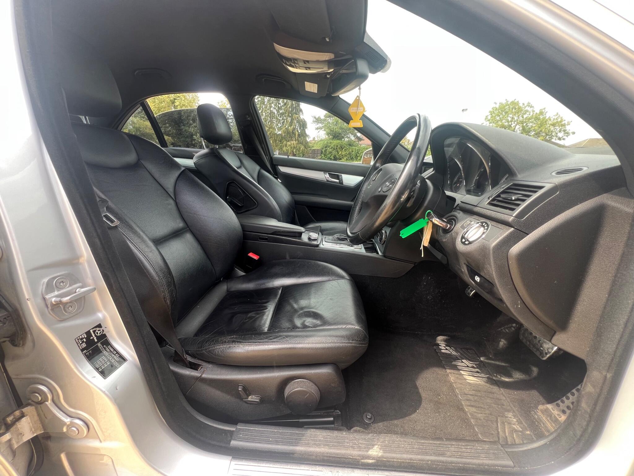 Mercedes-Benz C-Class view 18