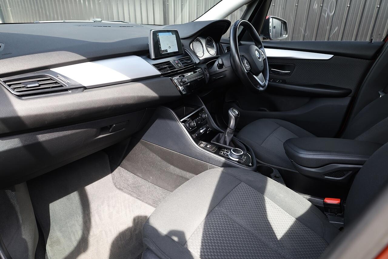 BMW 2 Series Active Tourer view 3
