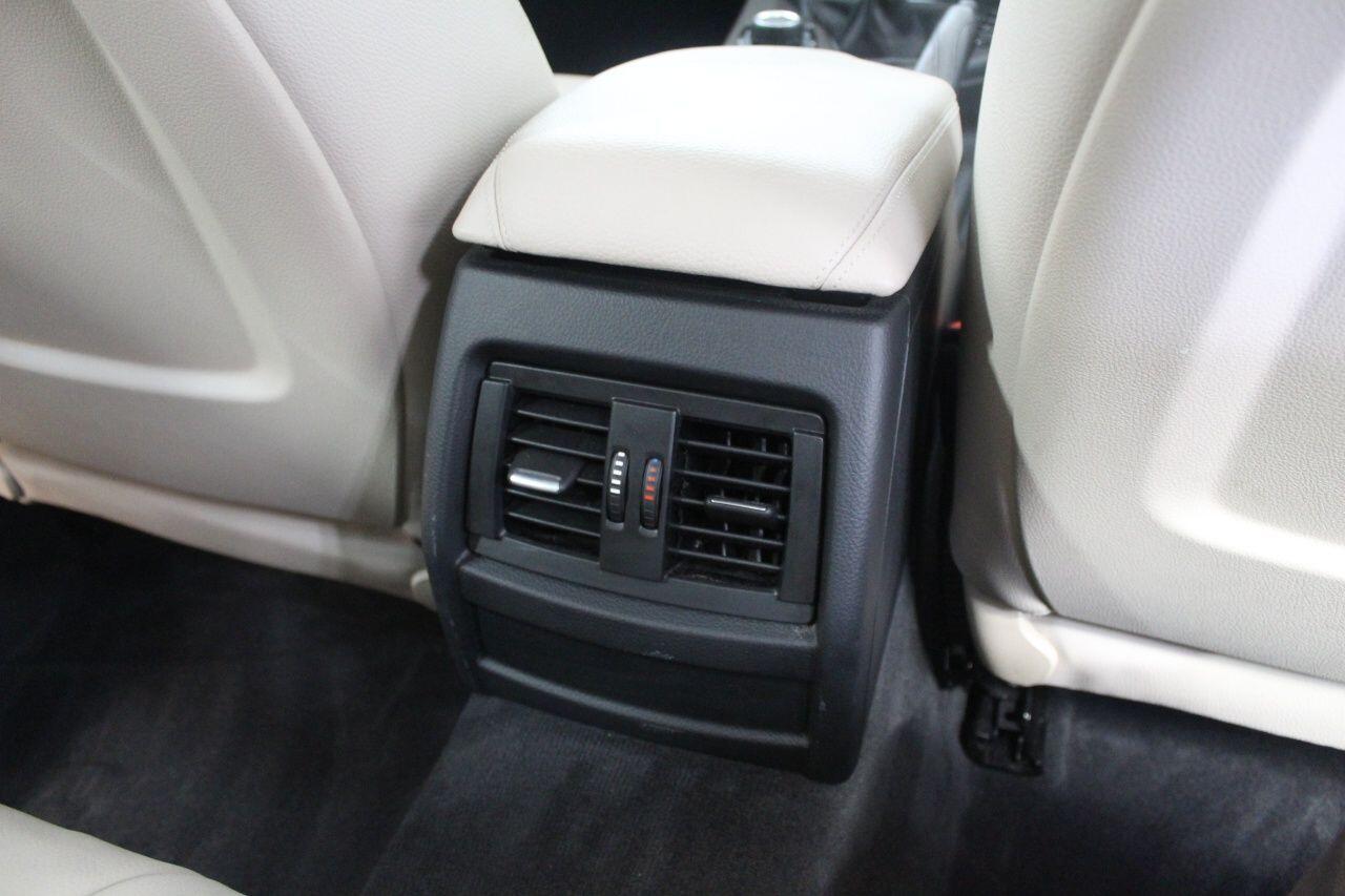 BMW 3 Series view 56