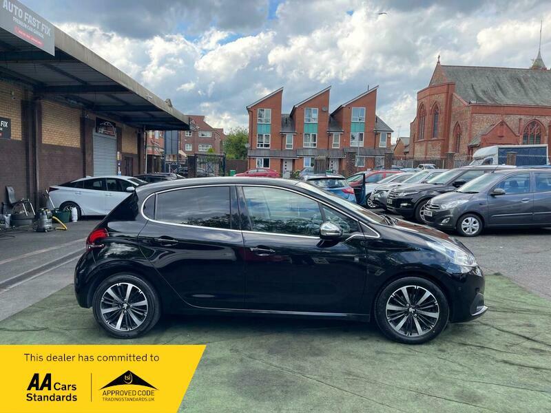 2018 Peugeot 208 1.2 PureTech Tech Edition Euro 6 (s/s) 5dr • 68,572 miles image 13