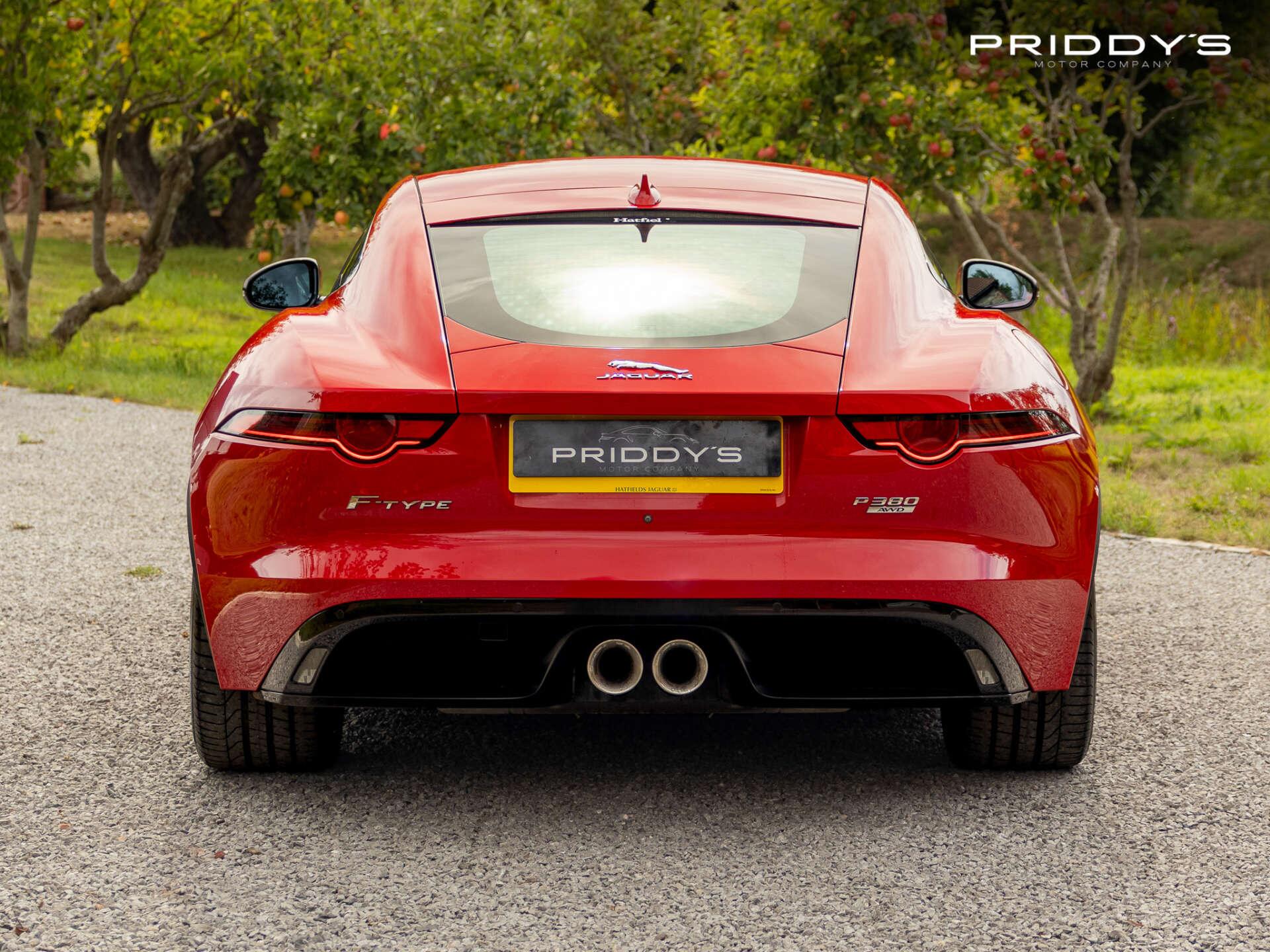 Jaguar F-Type view 4