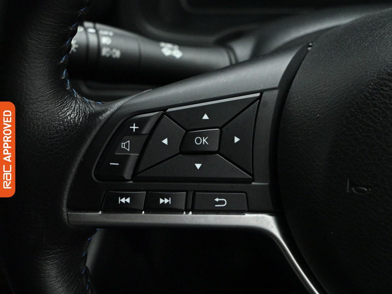 Nissan Leaf view 22