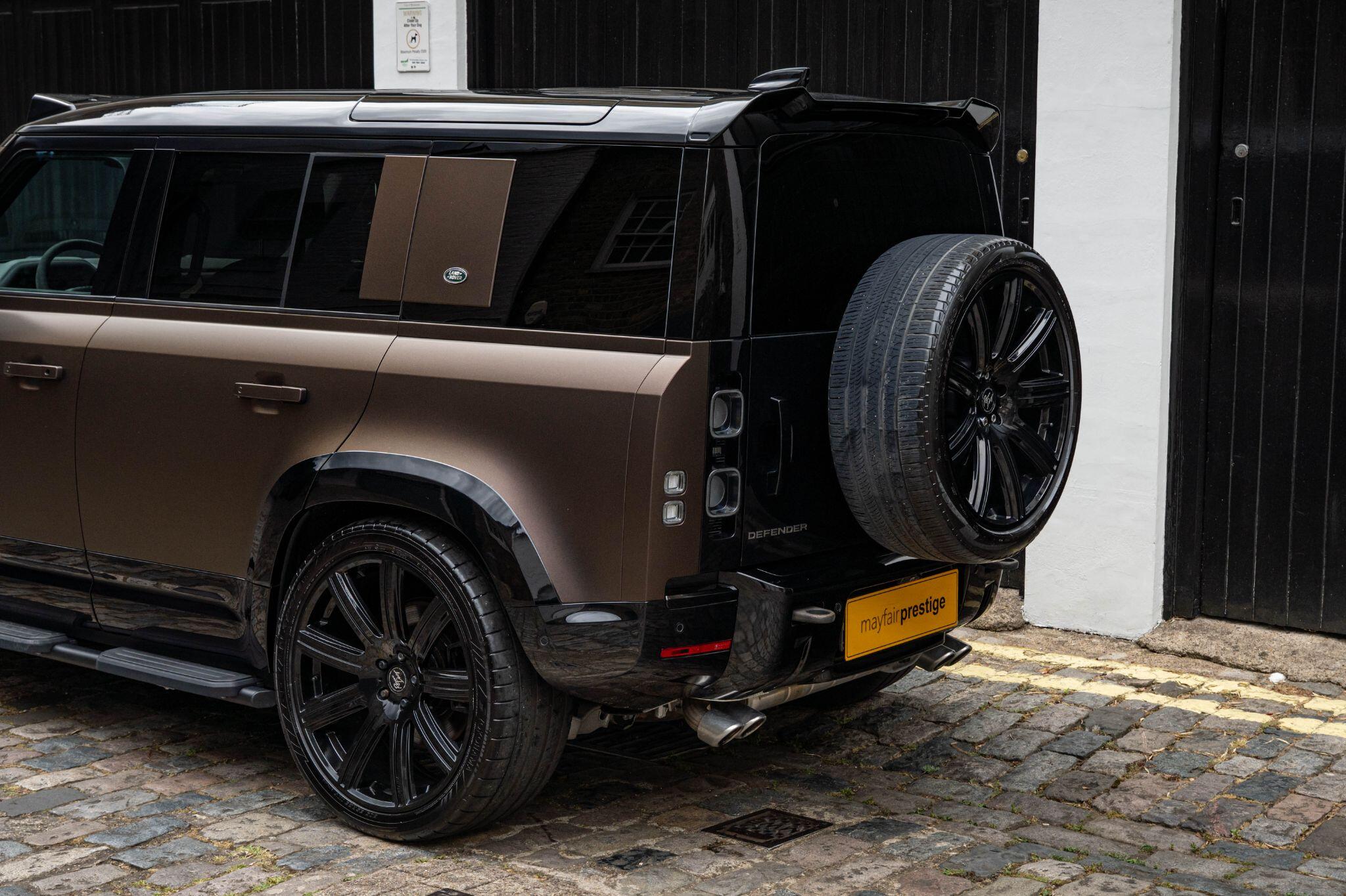 Land Rover Defender view 10