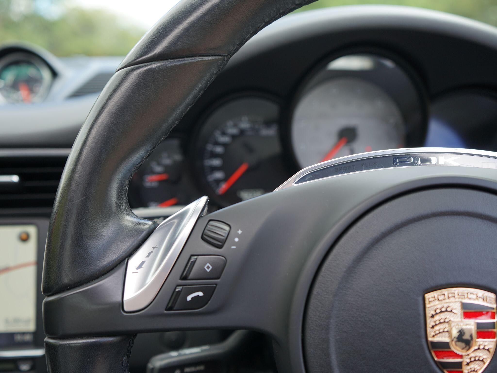 Porsche 911 view 38