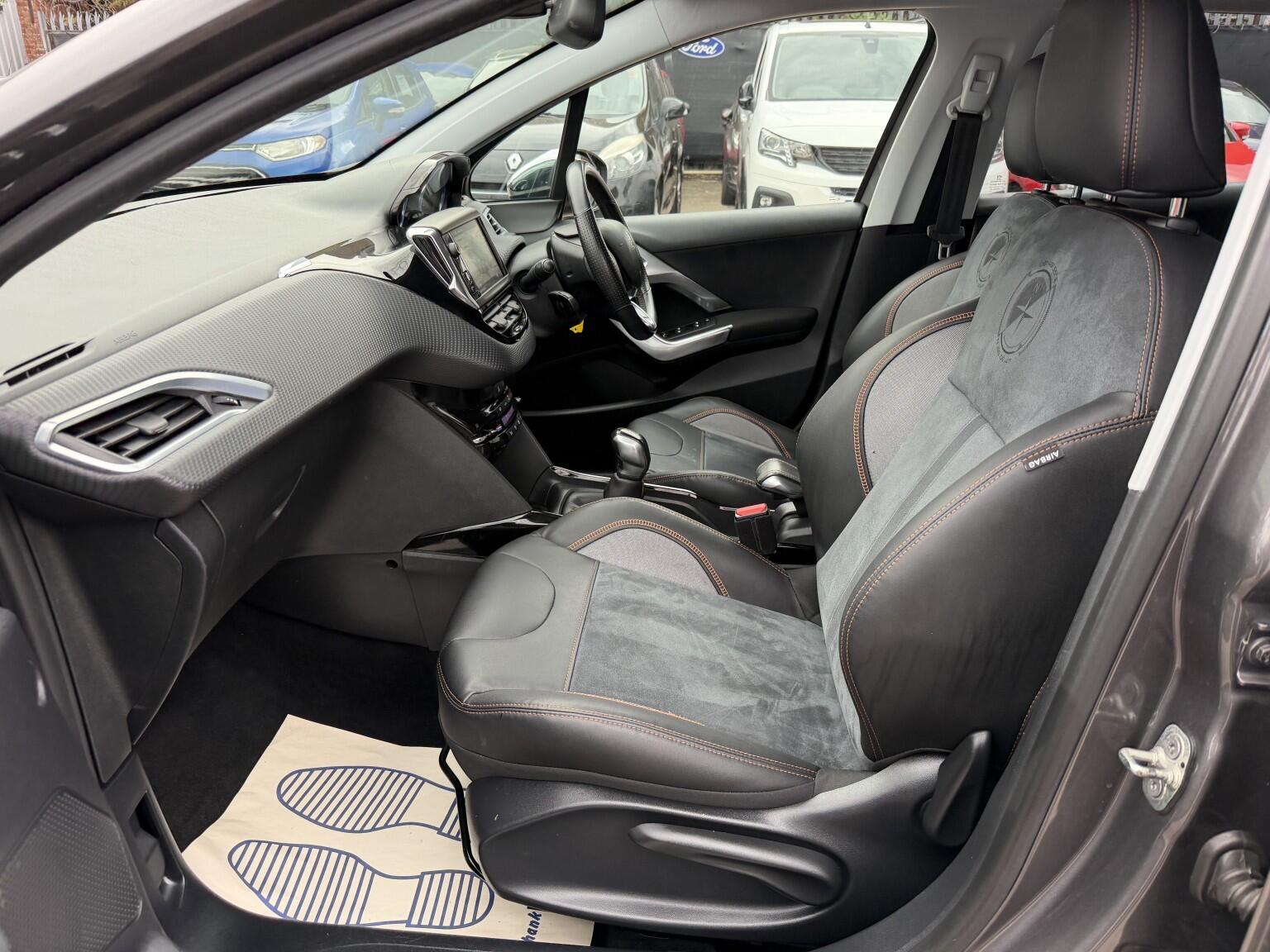 Peugeot 2008 view 14