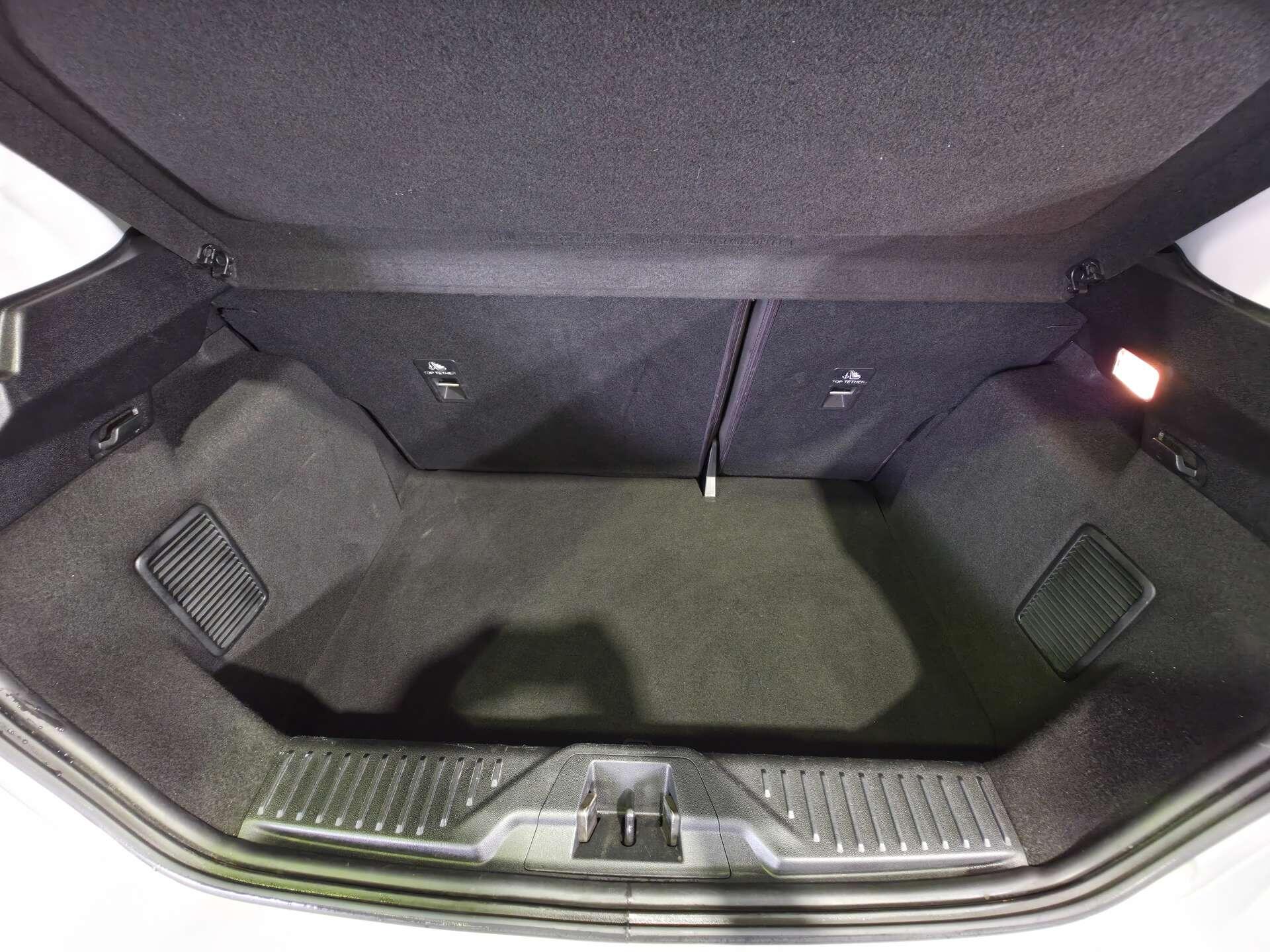 Ford Fiesta view 13