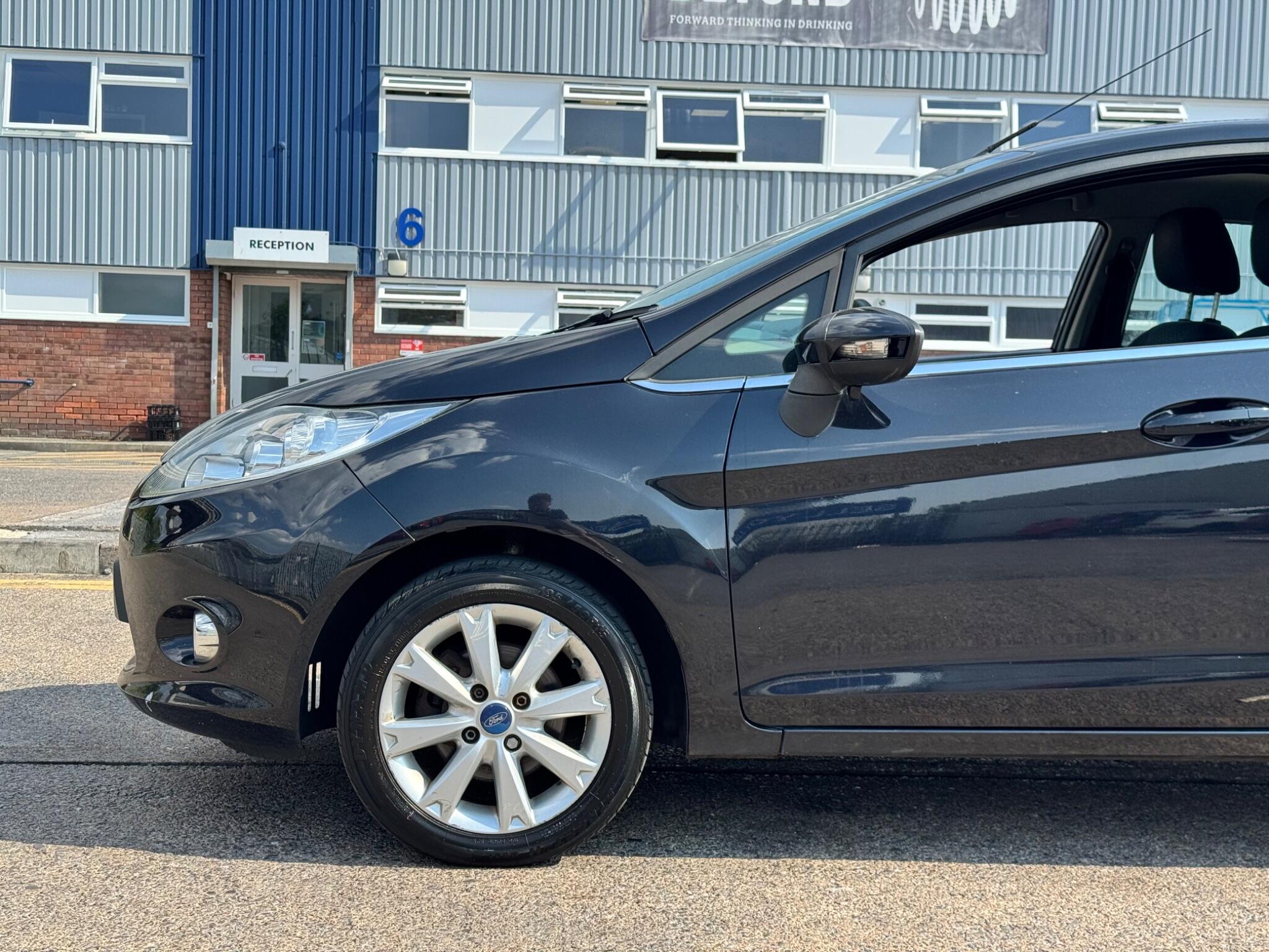 Ford Fiesta view 48