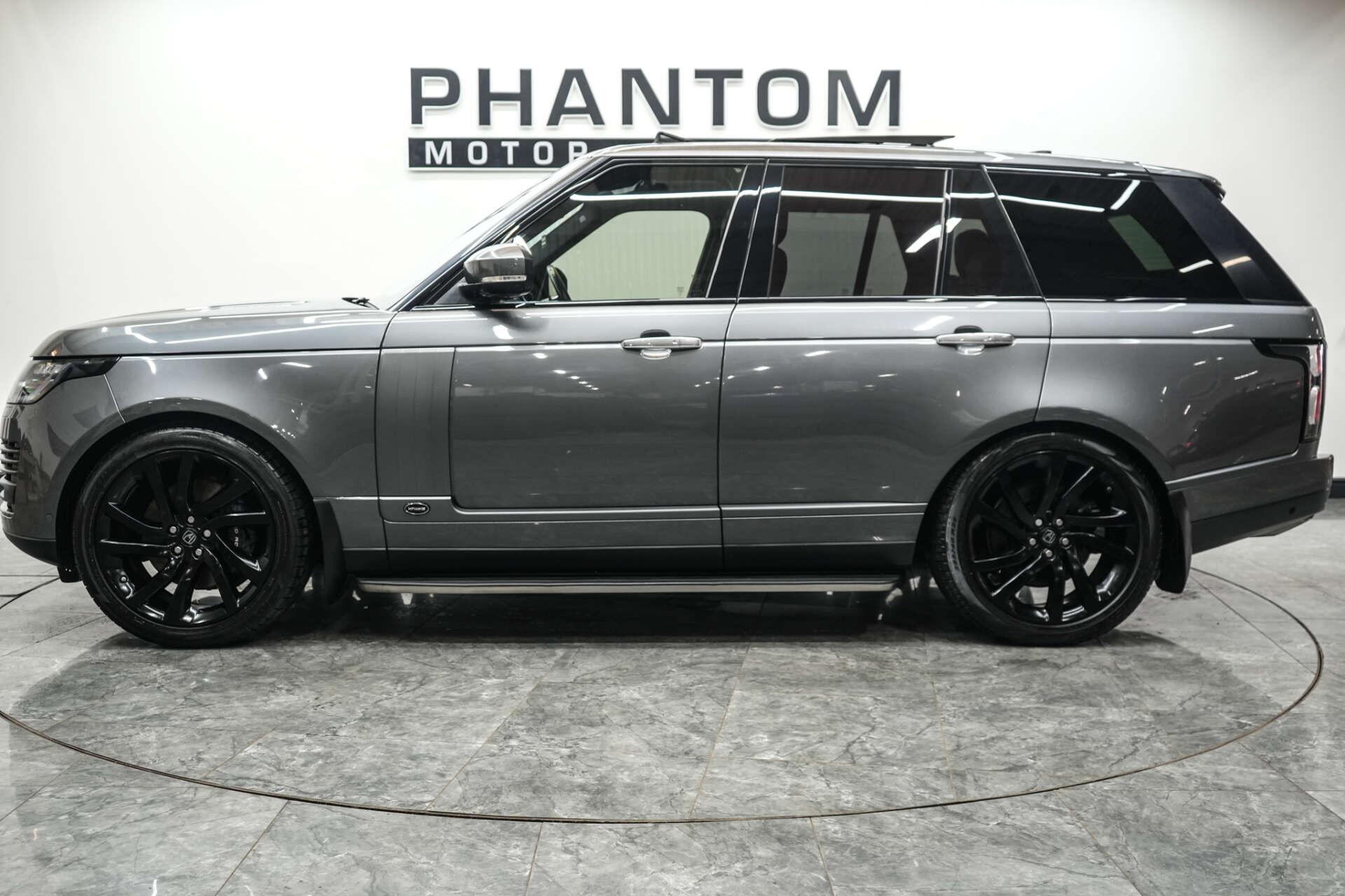 Land Rover Range Rover view 3