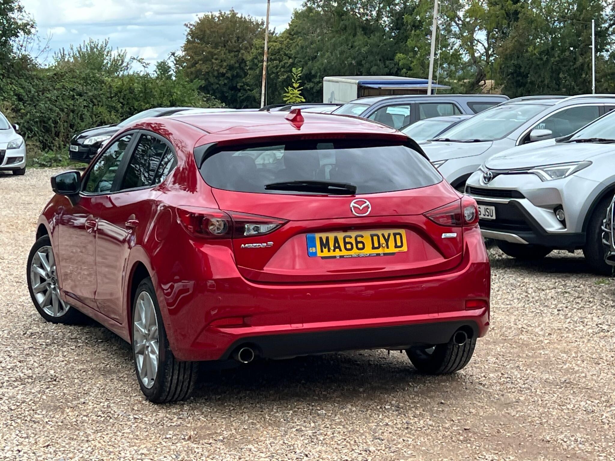 Mazda Mazda3 view 13