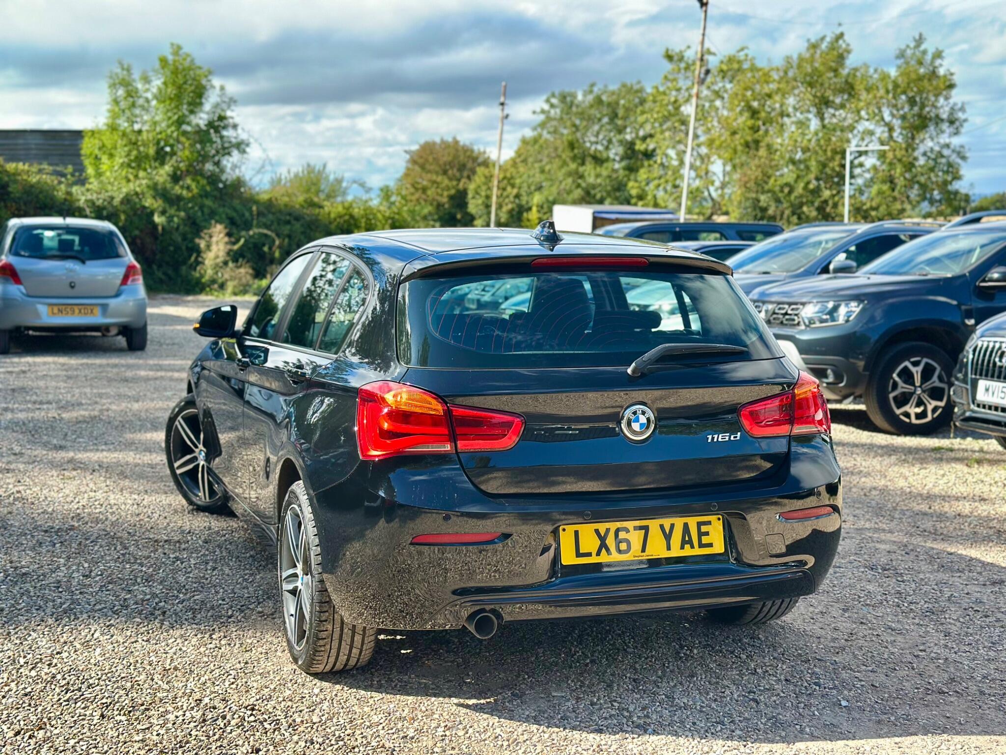 BMW 1 Series view 11