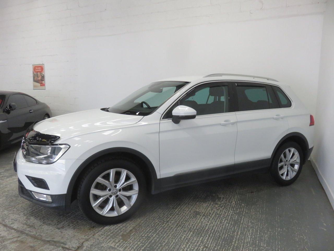 Volkswagen Tiguan view 5