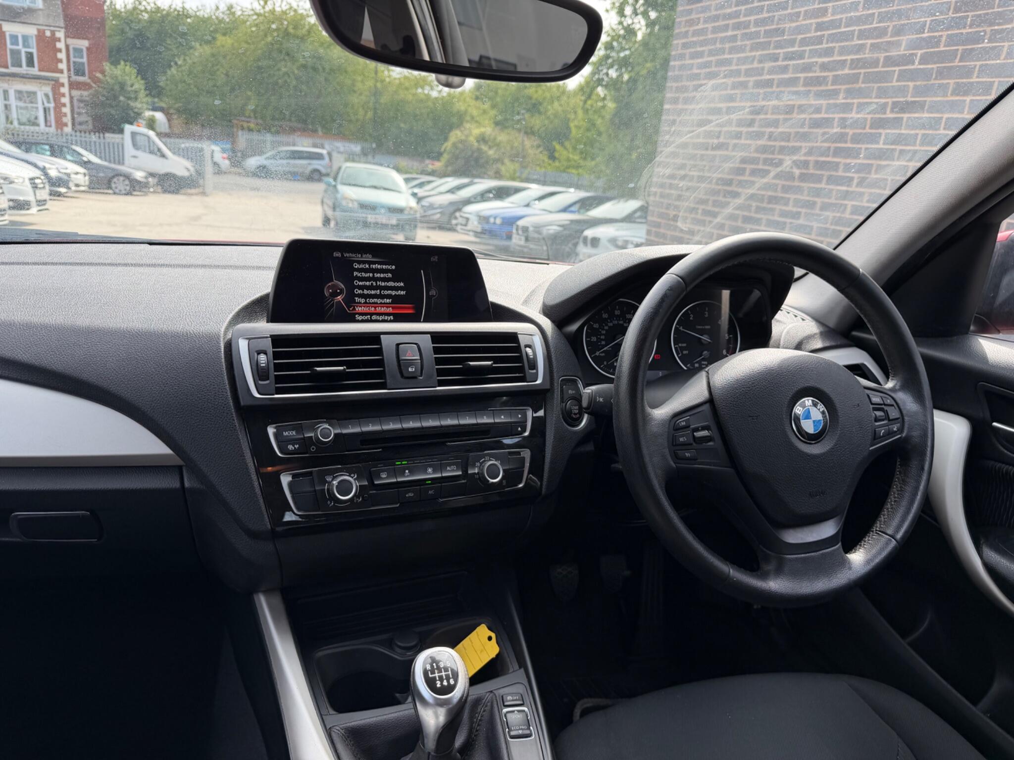 BMW 1 Series view 19