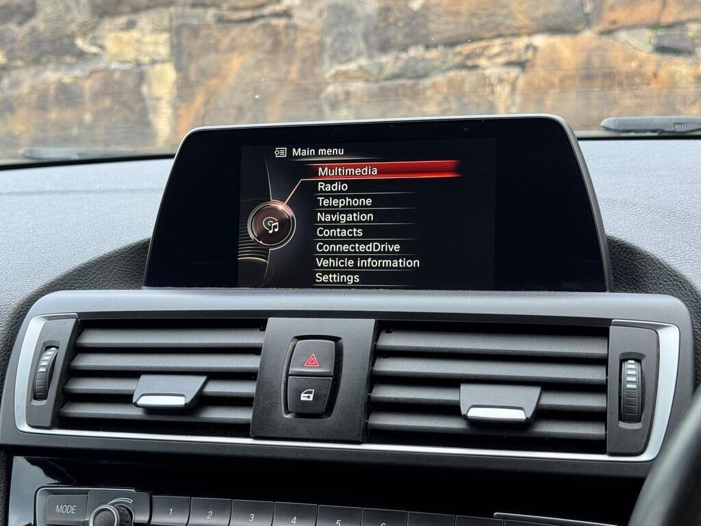 BMW 1 Series view 35