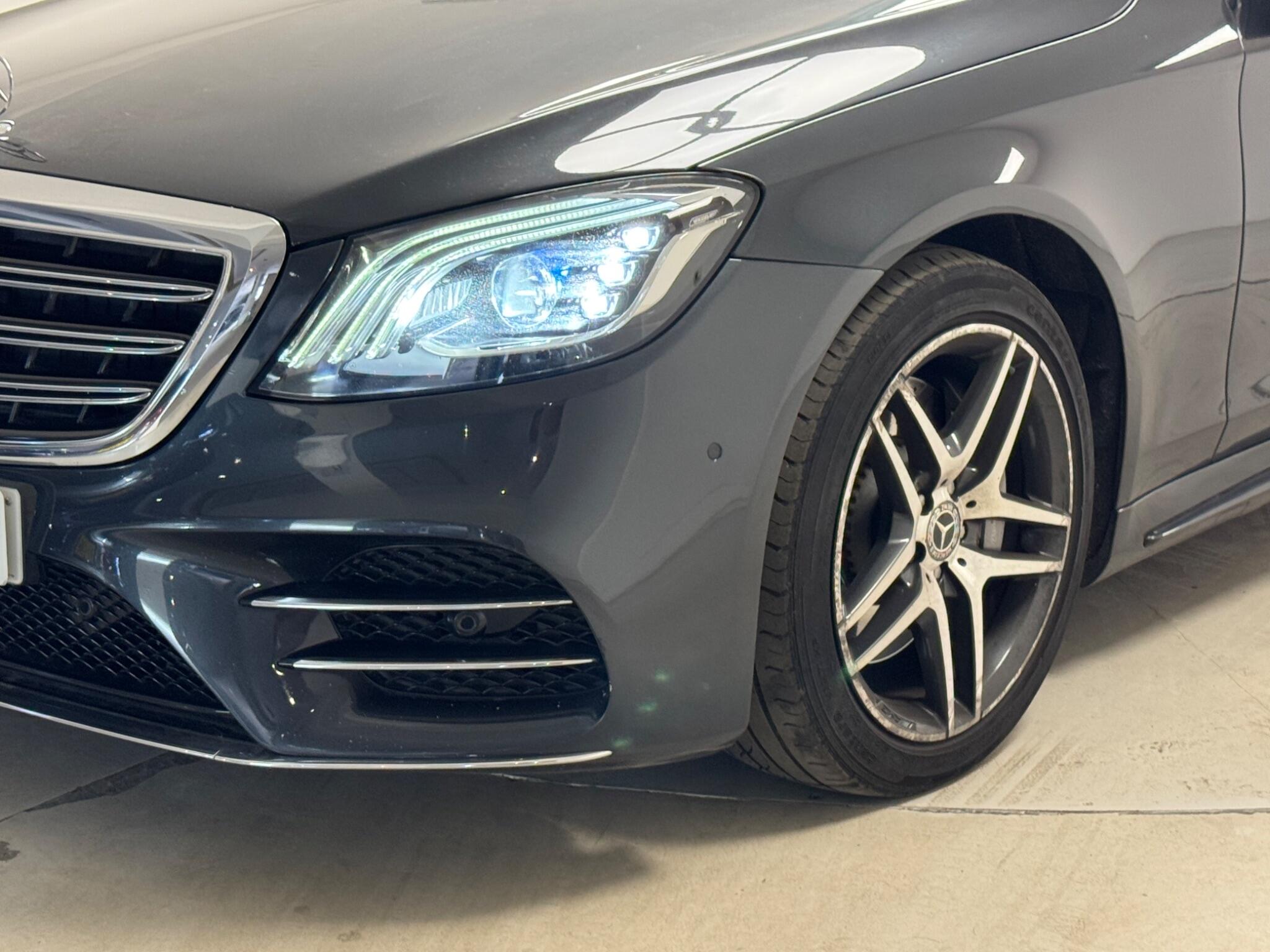 Mercedes-Benz S-Class view 27