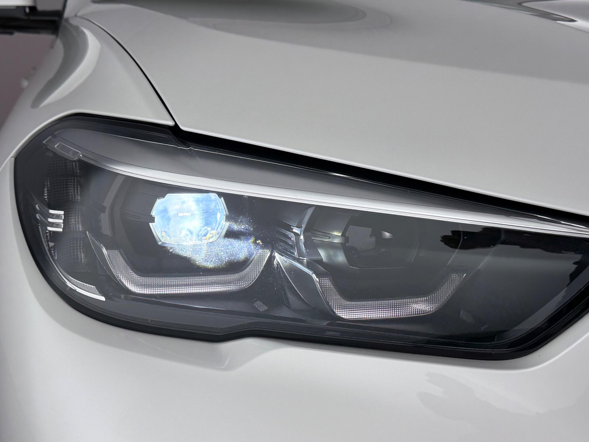 BMW X5 view 10