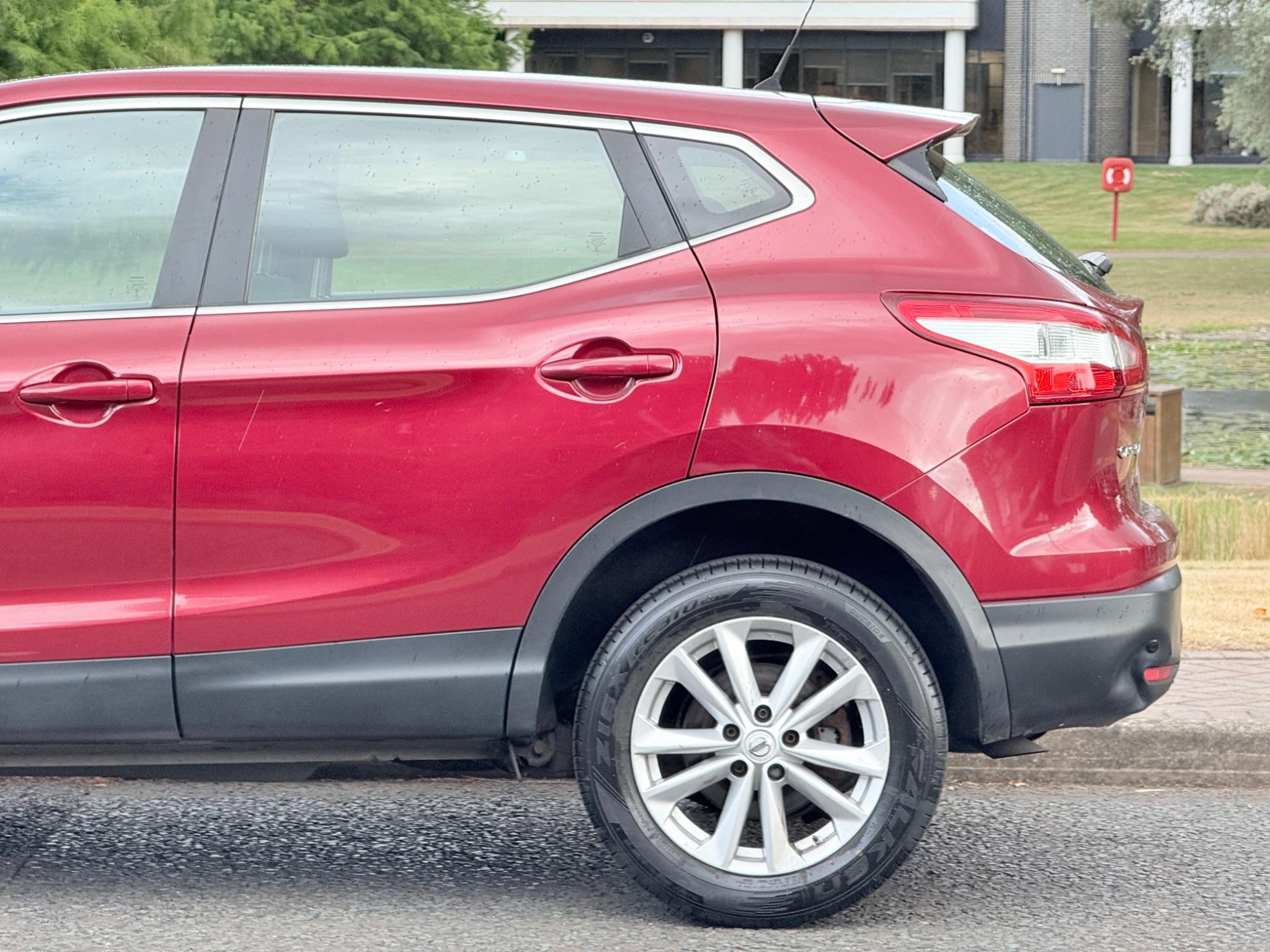 2014 Nissan Qashqai 1.5 dCi Acenta 2WD Euro 5 (s/s) 5dr • 74,950 miles image 9