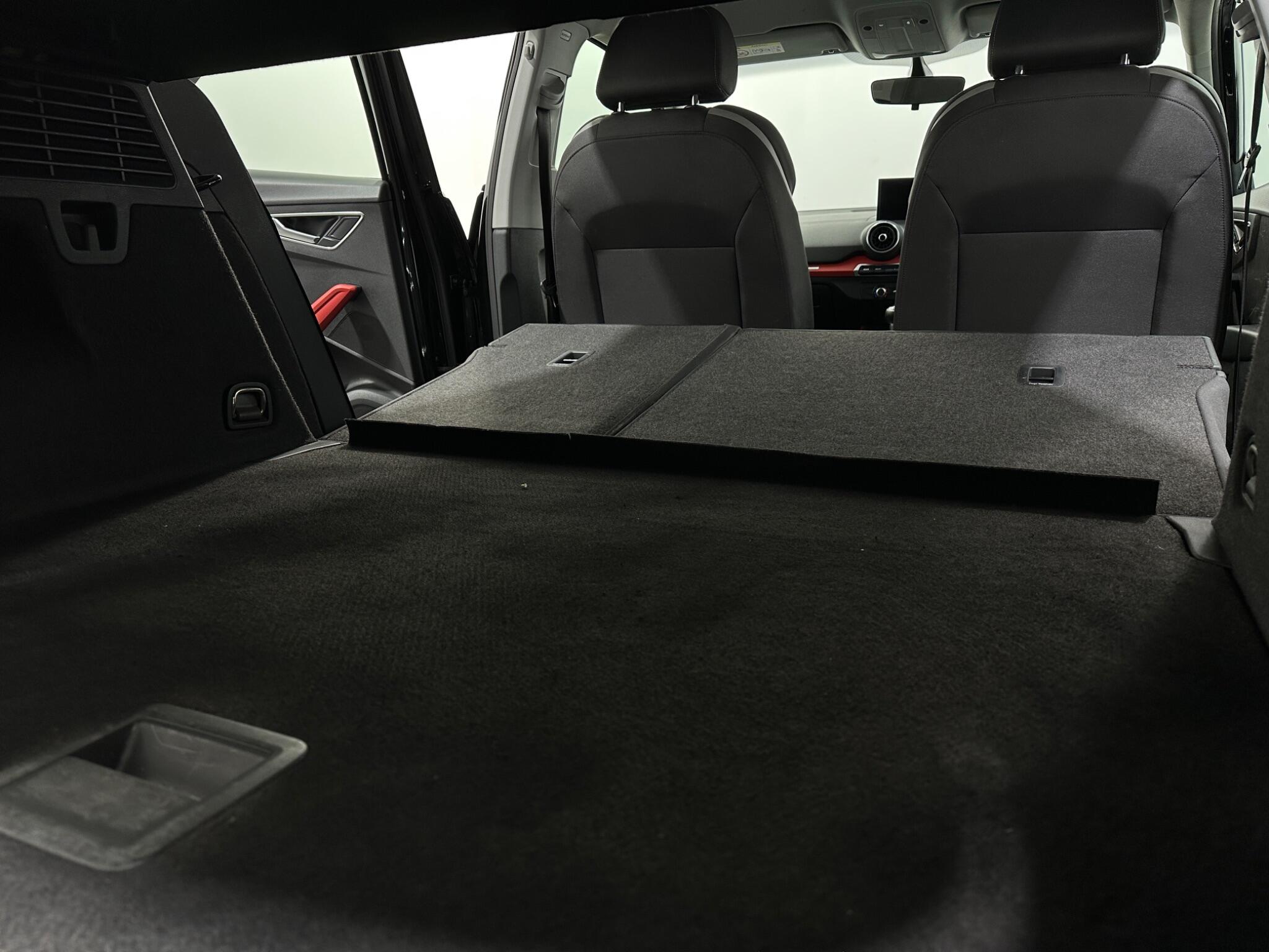 Audi Q2 view 45