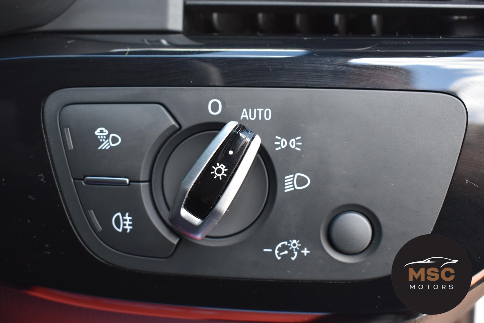 Audi A4 Avant view 30