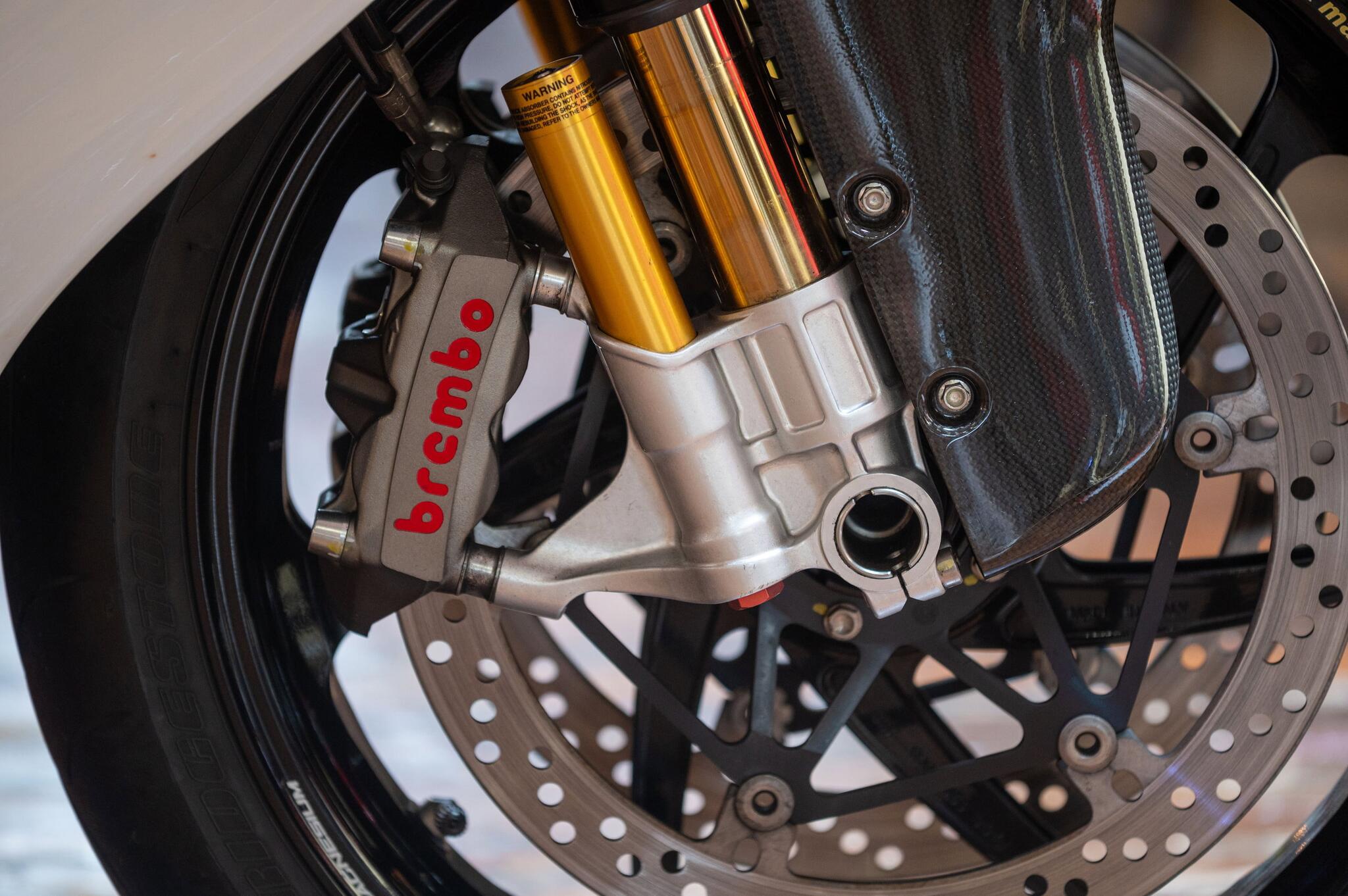 Ducati Desmosedici RR view 12