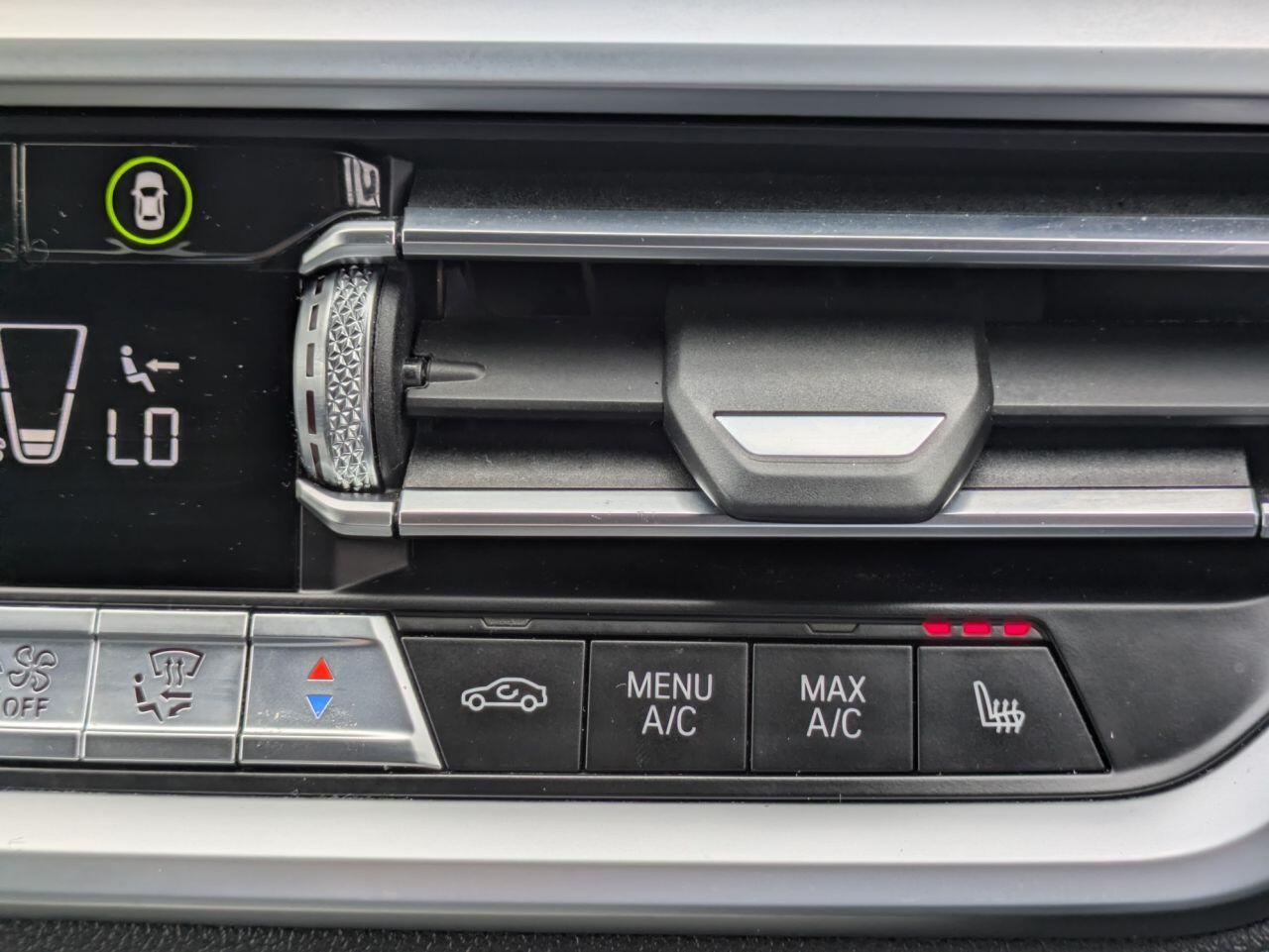 BMW 3 Series view 16