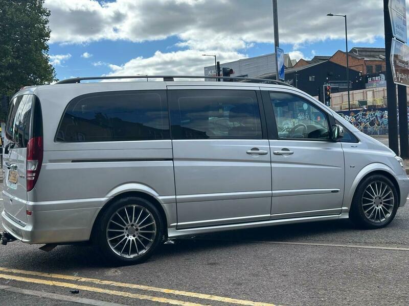 Mercedes-Benz Viano view 40