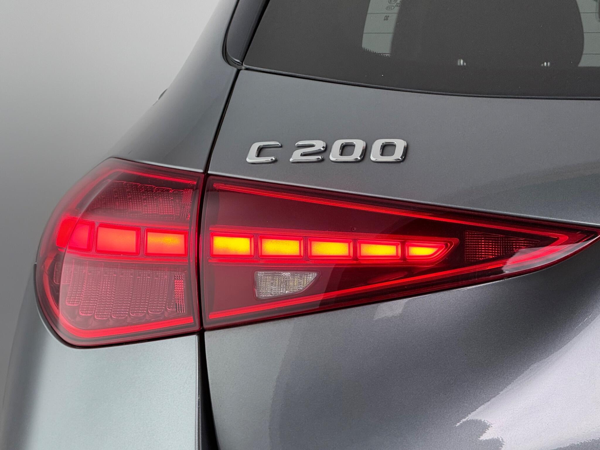 Mercedes-Benz C-Class view 6