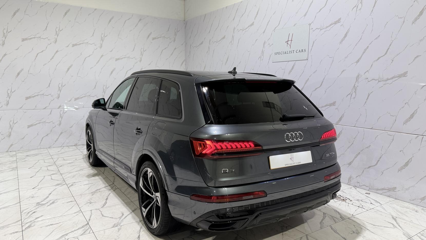 Audi Q7 view 50