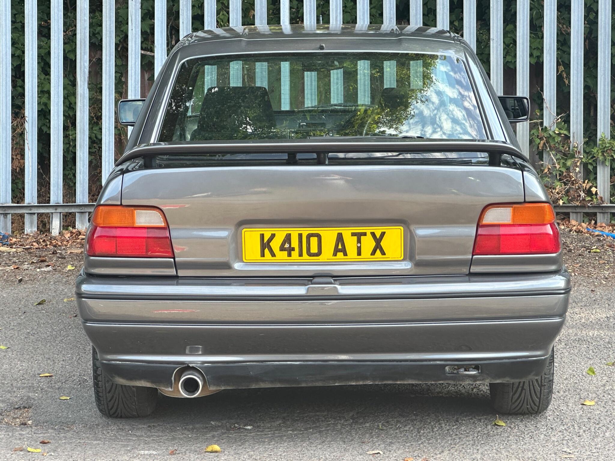 Ford Escort view 9