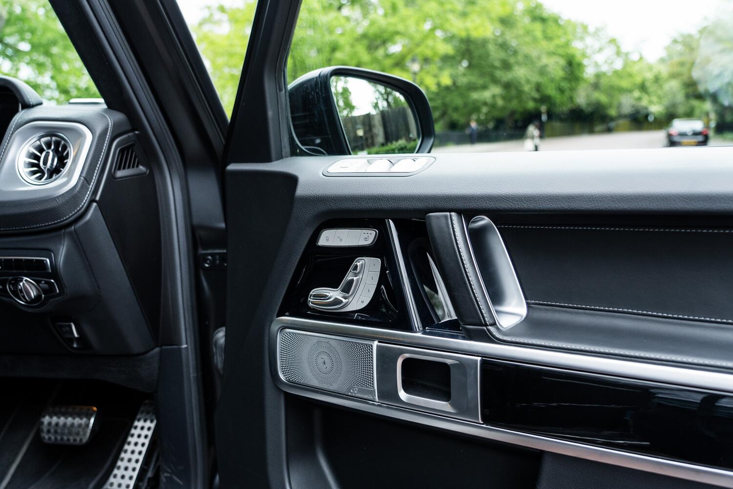 Mercedes-Benz G Class view 36
