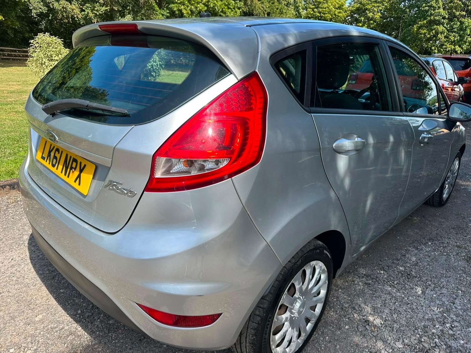 Ford Fiesta view 13