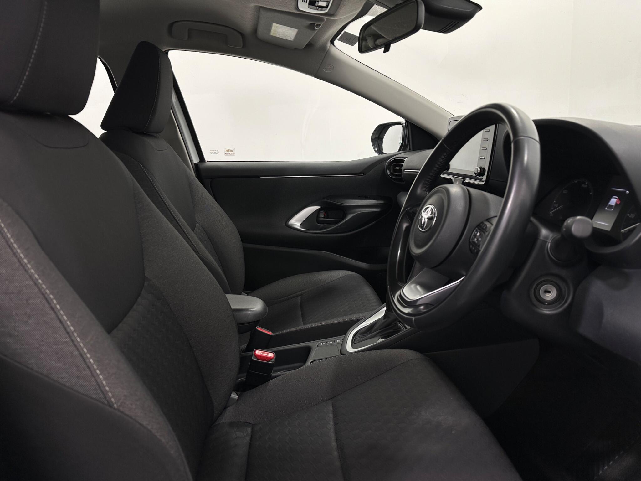 Toyota Yaris view 30