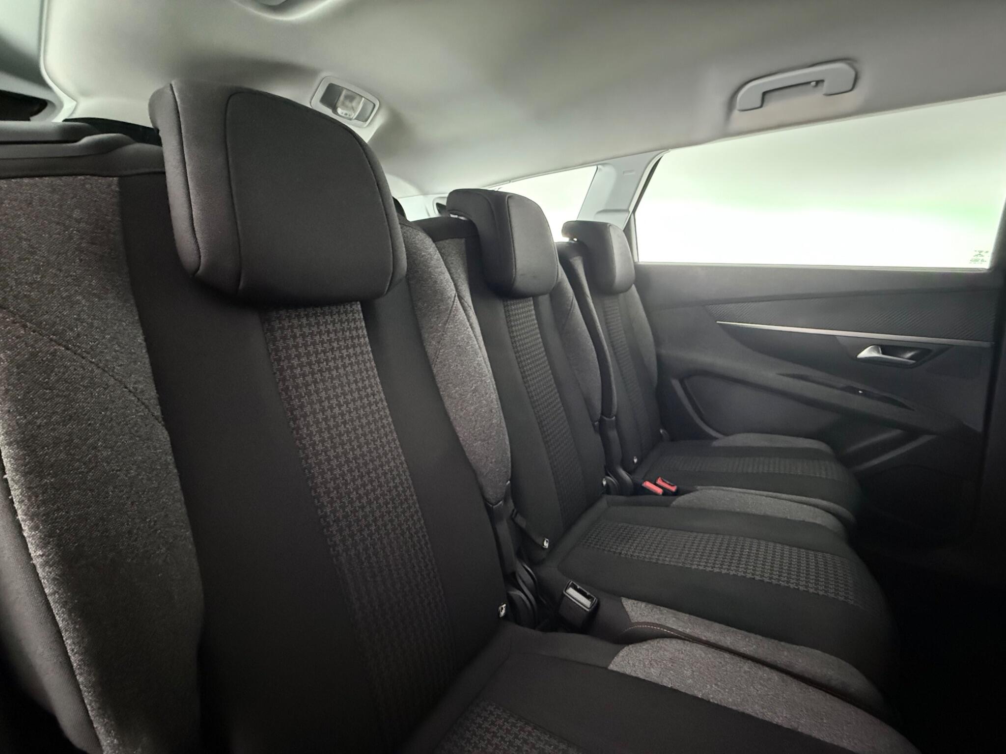 Peugeot 5008 view 28