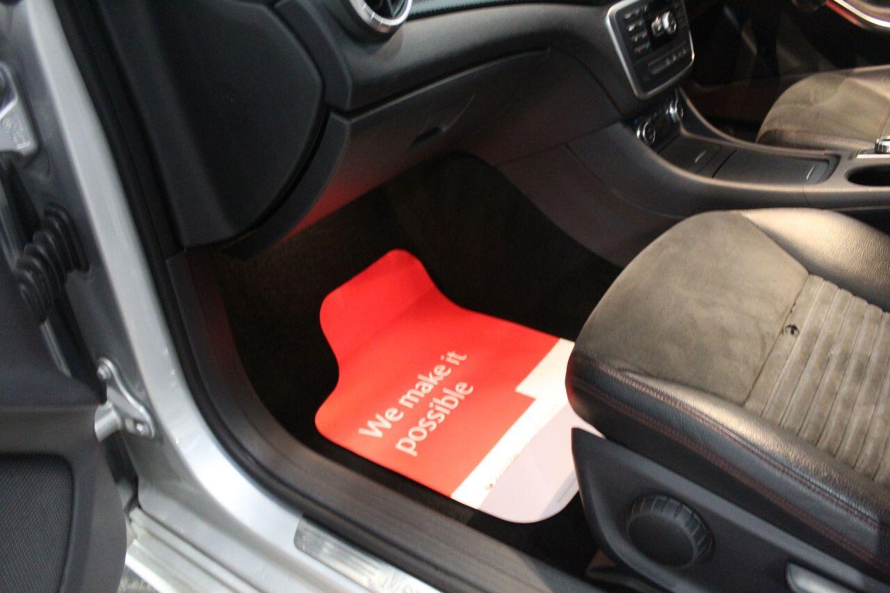 Mercedes-Benz CLA view 31